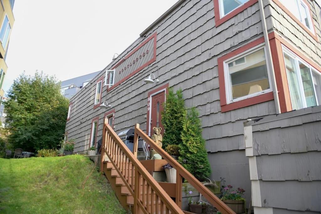 Modern Condo Steps From The Ocean Anchorage Exterior photo